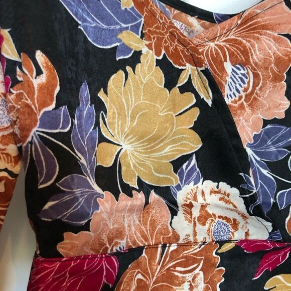 BOG BAND OF THE FREE - NWT - L Sz S “Camille “ Black Berry Crossover Crop Top - Picture 8 of 16